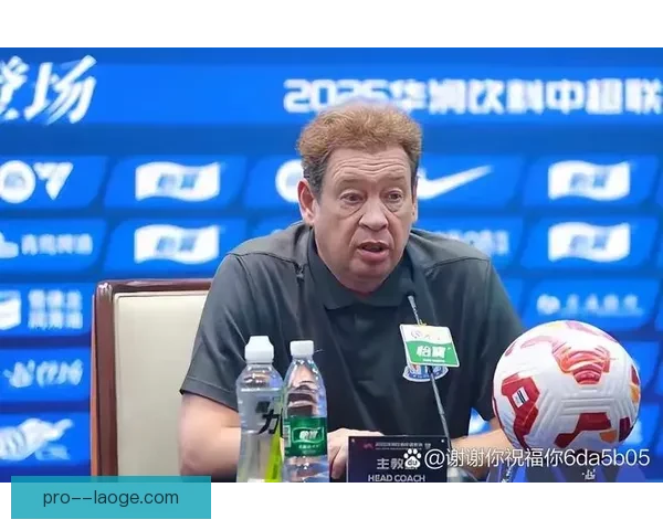 斯卢茨基率领上海申花成功夺得中国超级杯冠军书写辉煌篇章 斯卢茨基率领上海申花成功夺得中国超级杯冠军书写辉煌篇章